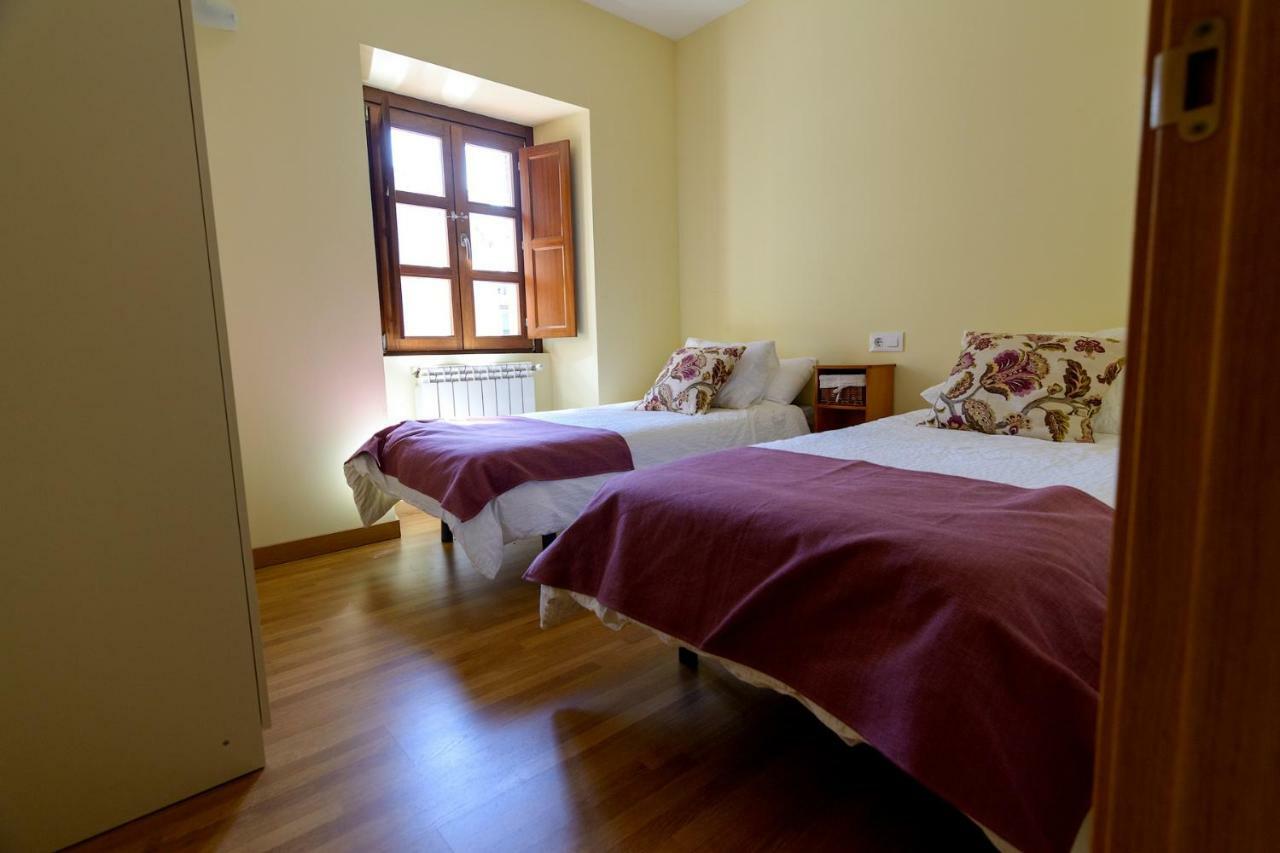 Ferienwohnung Mirando Llanes A B C Exterior foto